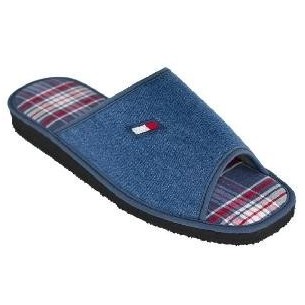 Zapato de mujer de piel con cuña by PEPE MENARGUES (TUPIE) CBP - CONBUENPIE