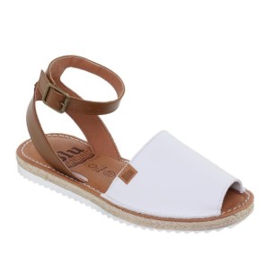 Menorquinas aus weißem gestepptem Leder von Blusandal BLUSANDAL 2