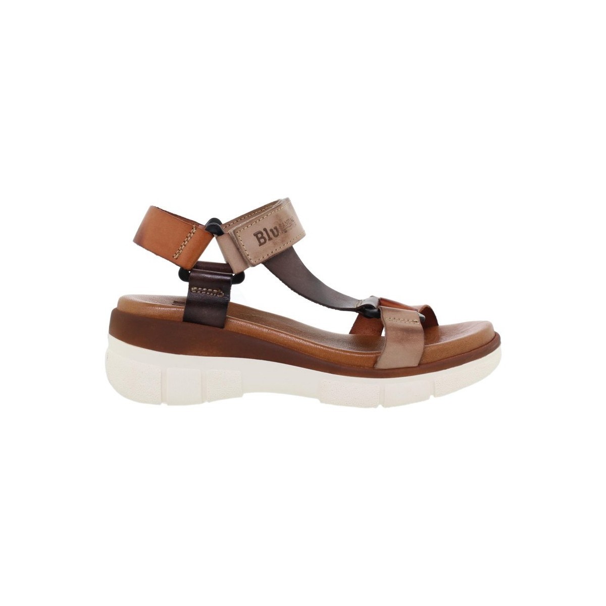 Sandalias de piel con cuña by Blusandal 
Manufactured and designed in Spain.
Made of cow leather.
Combined leather and textile l