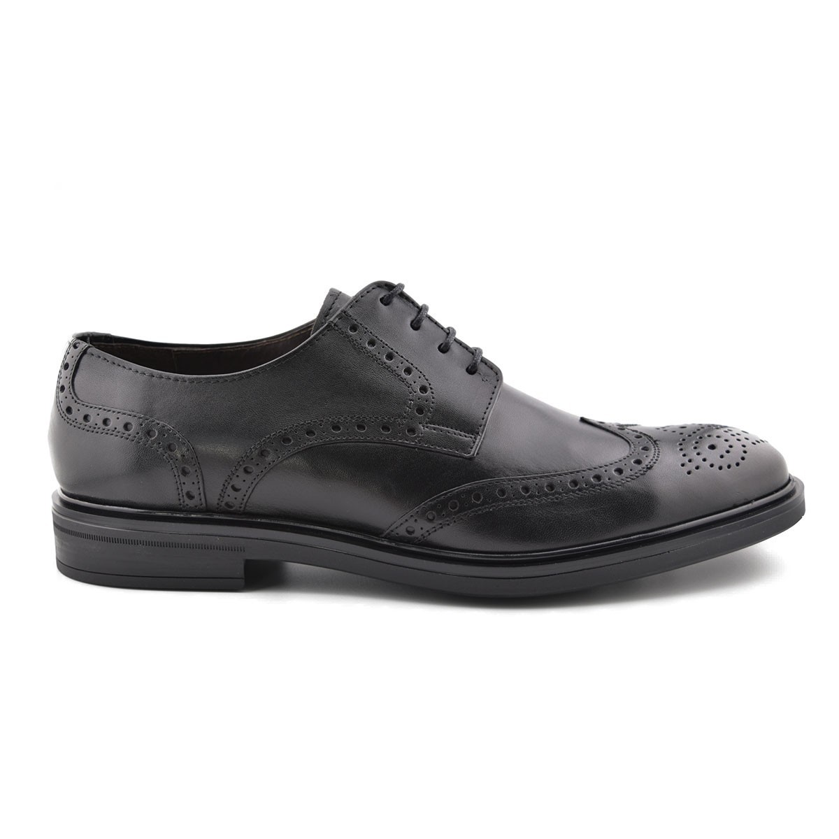 Black leather dress shoes by Latino