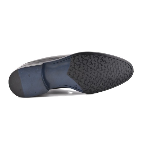 Zapatos de vestir de piel negros by Latino LATINO