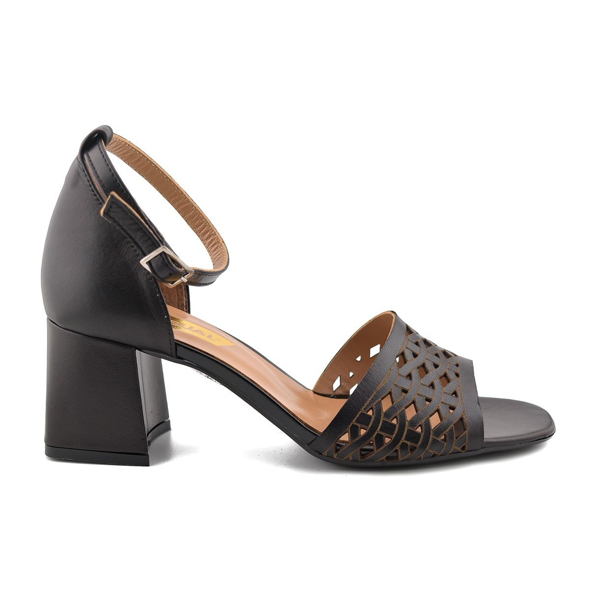 Black leather sandals with heel by Casual