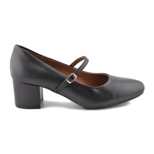 Black leather pumps by Chamby CHAMBY