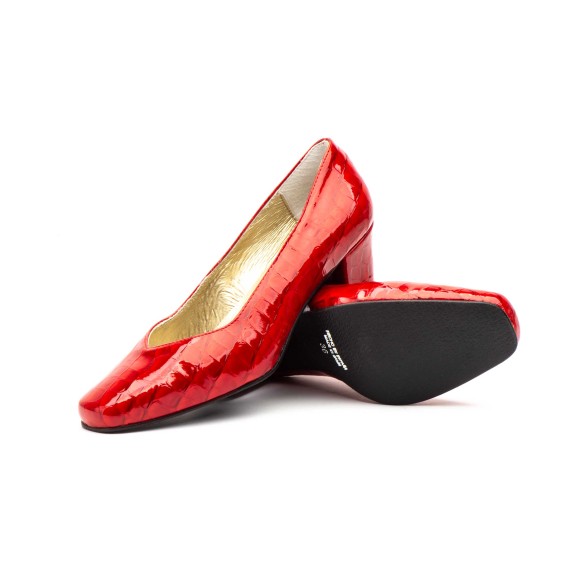 Red patent leather pumps CONBUENPIE