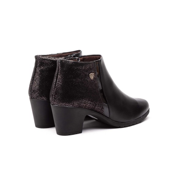 Botines clásicos de piel negros CBP - CONBUENPIE