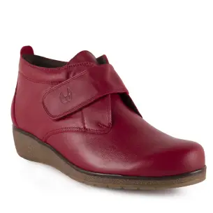 Botins clássicos em pele vermelha com fecho de velcro Pie de Angel 2