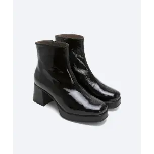 Patricia Miller | Black boot model Candela 6412-49388 |... 2